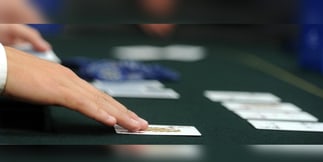 Limit vs no limit poker: consigli e strategie per vincere ai cash game