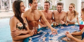 Blackjack in the Breeze: Outdoor and Poolside Gambling in Las Vegas