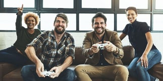 Il divertimento degli italiani nel 2024: le attività di svago preferite nel Bel paese