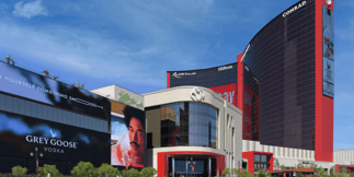 Gambler Won't Fold in Suit Against Resorts World