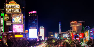How Alberta Bettors Can Turn Online Casino Play Into Vegas Hotel Rewards