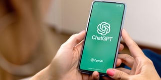 Vince 150mila dollari alla lotteria grazie a ChatGPT e dona tutto in beneficenza