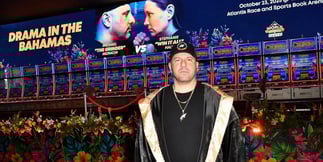 Poker Champ Mike Mizrachi Goes All In on Slots