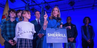 NJ Governor Says Lawmakers Should Decide on Smoking in Casinos