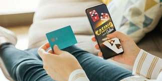 Gioco online e minori, AGCOM richiama le linee guida UE del Digital Services Act