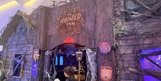 Haunted Inn at Palms Review: Dinner and a Show With a Halloween Twist