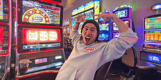Do Slots Vloggers Have a Responsible Gambling Problem?