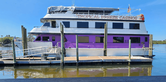Boats Offer Different Options for Casino Gaming in Florida