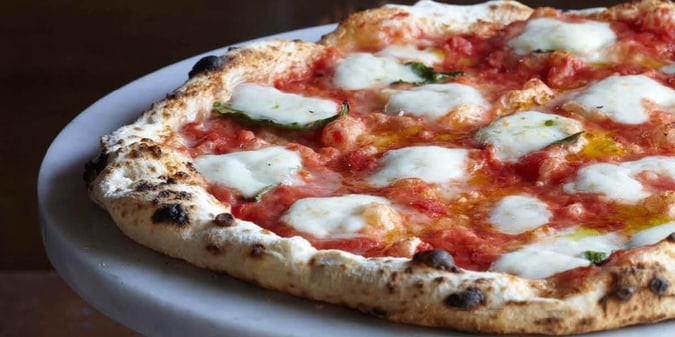 Tra una puntata e una fetta: le migliori pizze nei casinò di Las Vegas