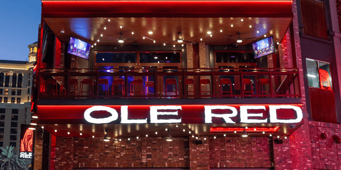 8 Best Outdoor Drinking Spots in Las Vegas