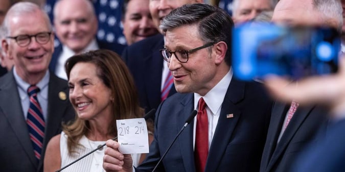 Big Budget Bill Awaits Trump’s Signature with Gambling Deduction Cap in Place