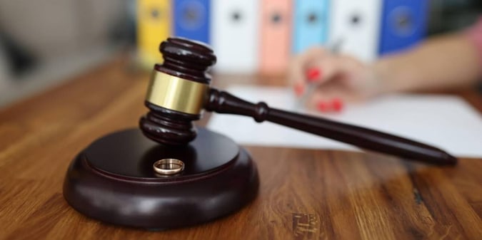 Bridezilla of Bluff: Fake Wedding Scammer Back in Court