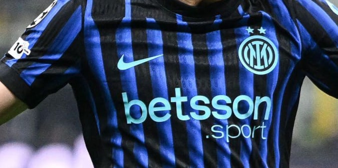 Betsson chiude il 2025 in crescita, ma l’aumento delle tasse frena la redditività