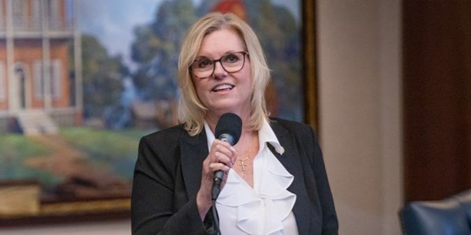 Florida Gaming Bill Seeks to Legalize DFS, Strengthen Sports Betting Enforcement