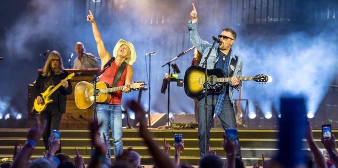Top Vegas Music in July Features Chesney, Clarkson &amp; Sheeran
