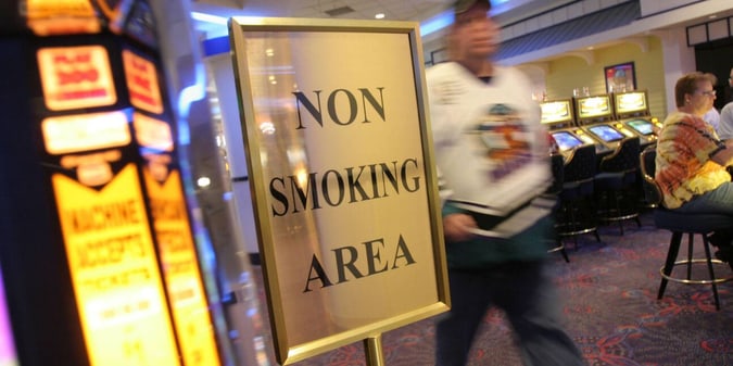 Iowa House Subcommittee Advances Casino Smoking Ban