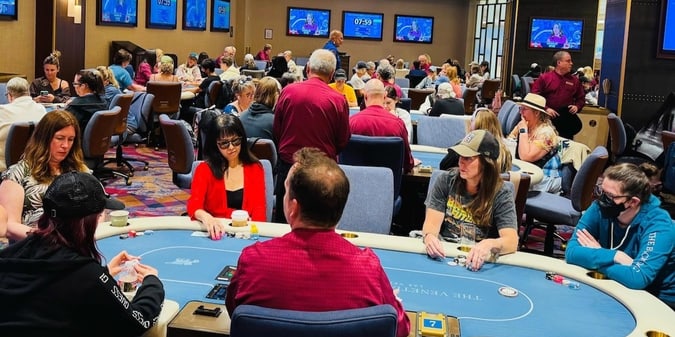 Venetian Brings Slide Dealing to the Strip, Poker Community Weighs In