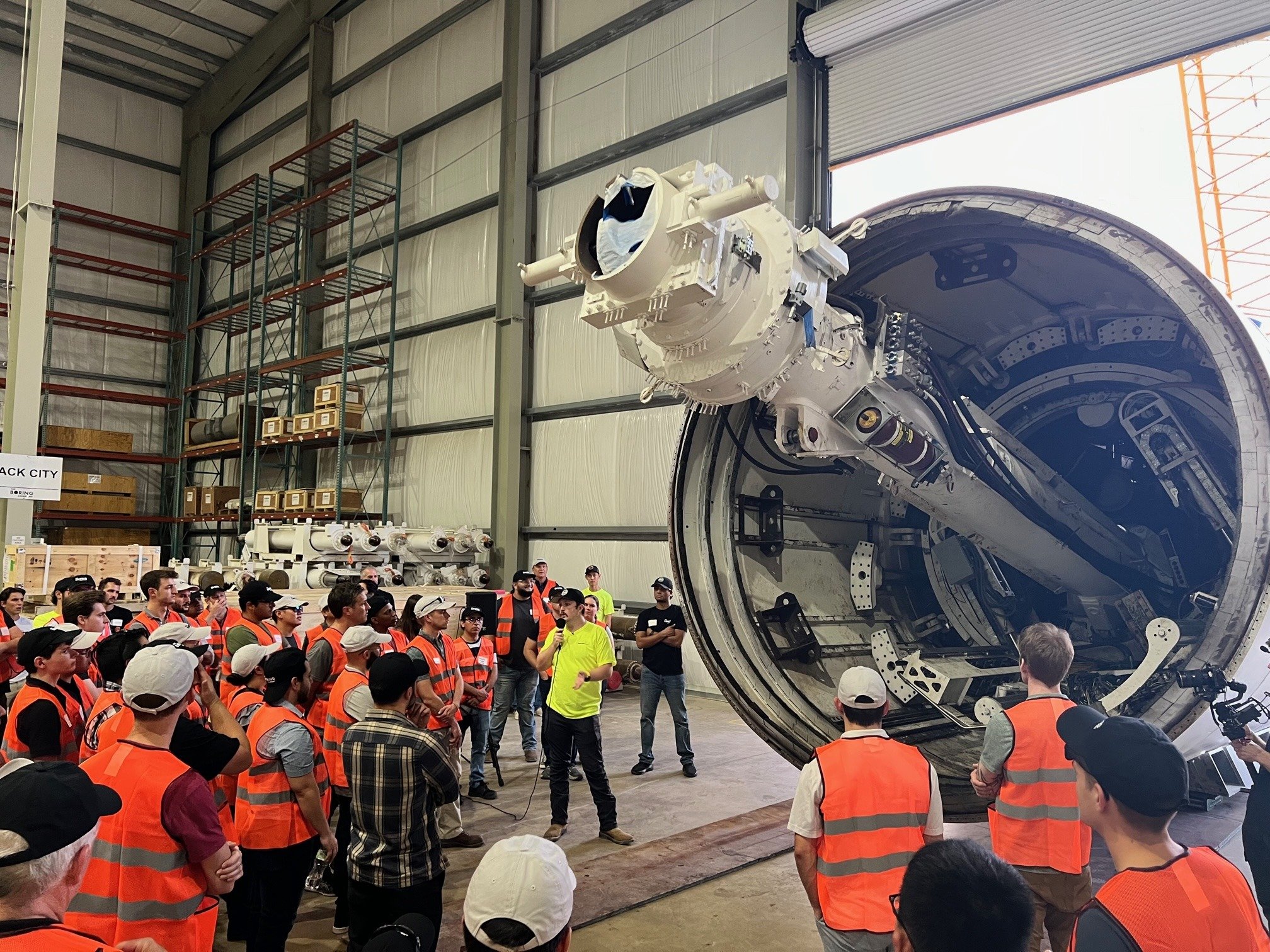 Prufrock digging device built by The Boring Company being used in Las Vegas 