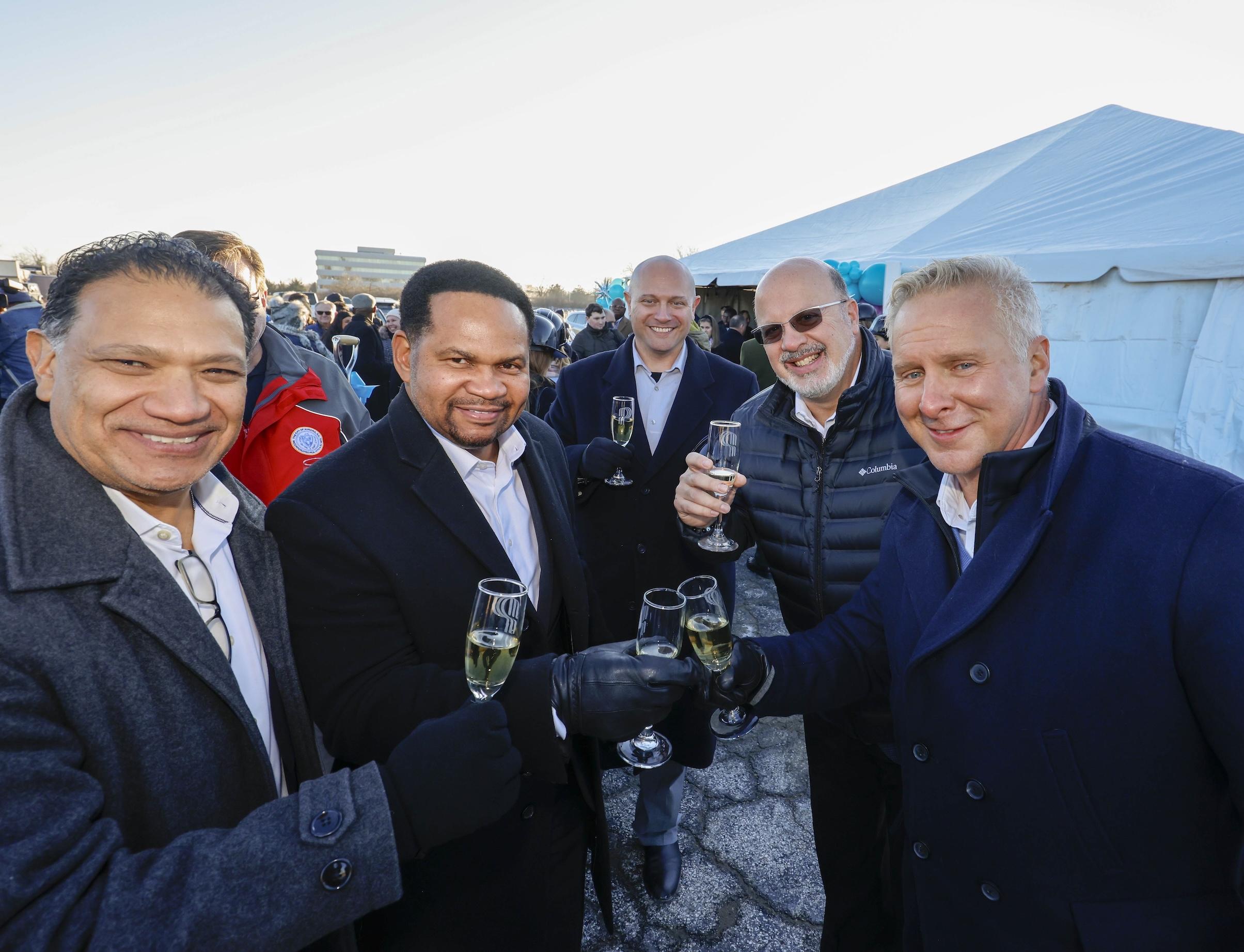 groundbreaking hollywood casino aurora