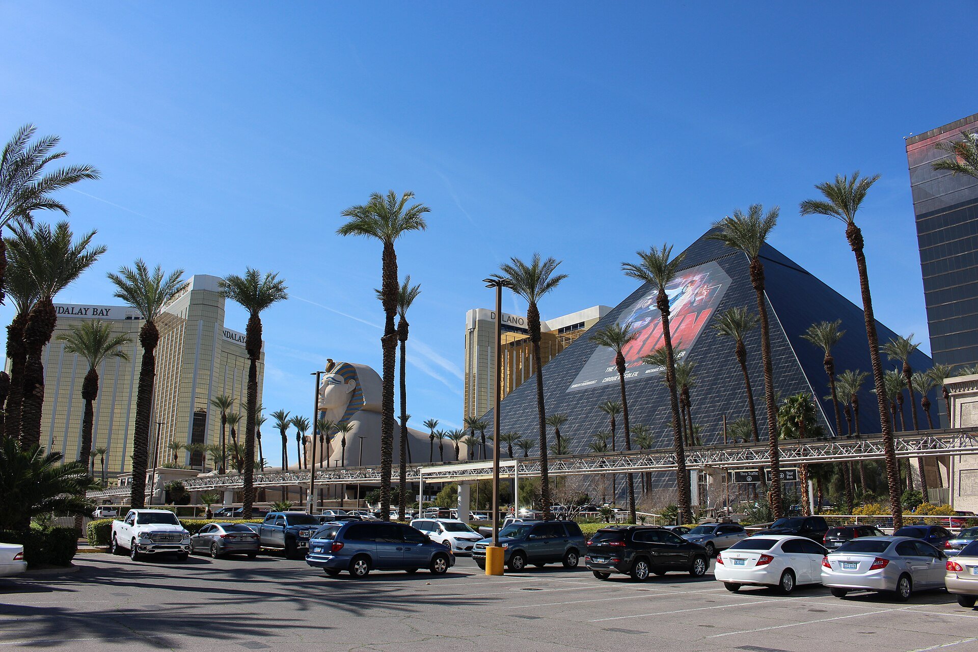 Luxor Las Vegas: piramide e Sfinge
