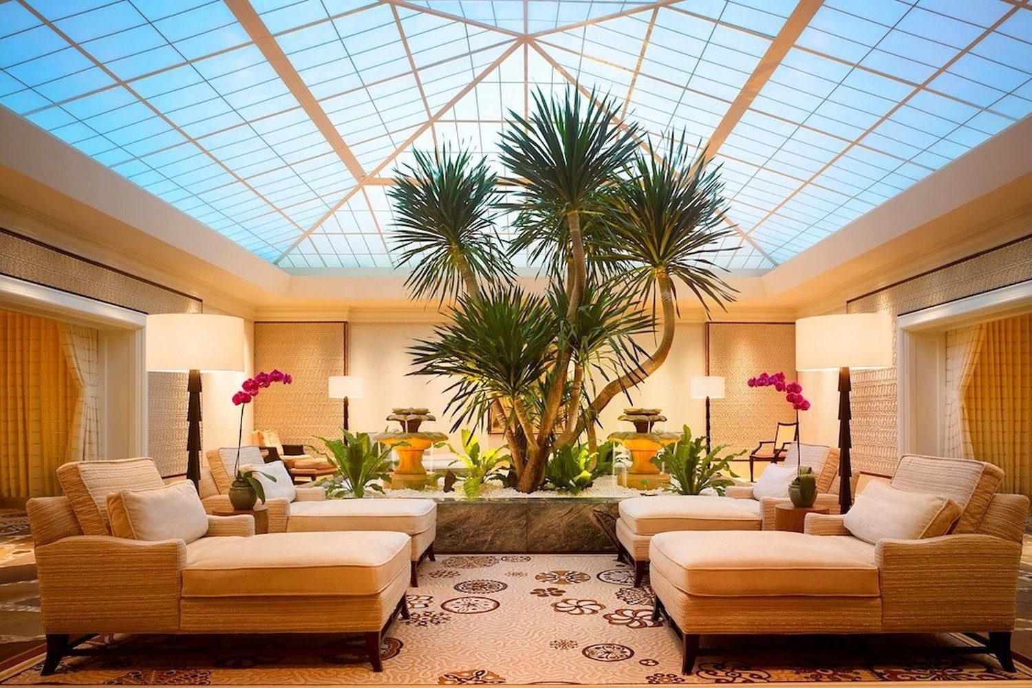 The skylit co-ed lounge at the Wynn Spa before the 2019 redesign